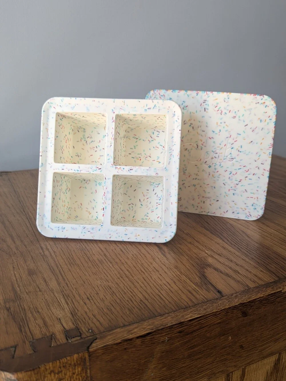W&P Peak Extra Large Ice Cube Tray + Lid White Speckled Funfetti Silicone
